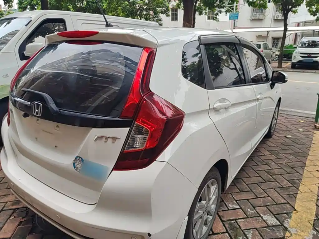 Fit 1.5 L CVT Comfort Sunroof