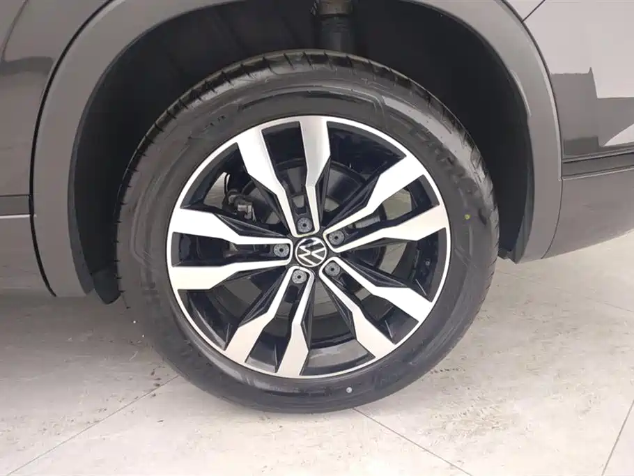 Tayron 380 TSI 4 WD R-Line Connected