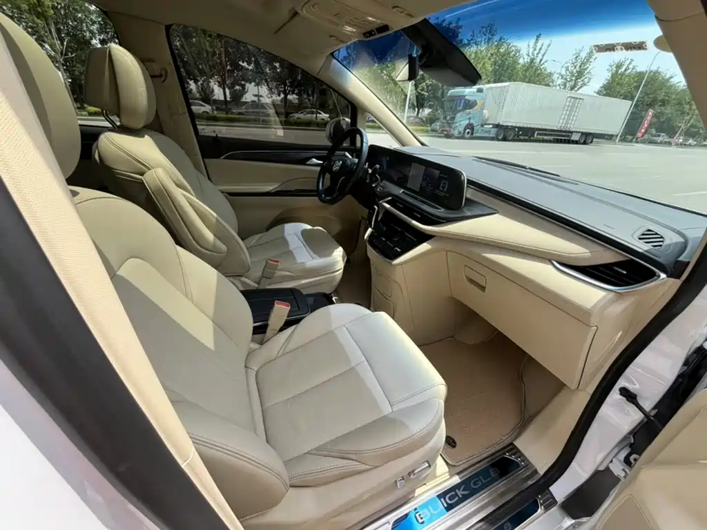 Buick GL8 ES LaCrosse Premium