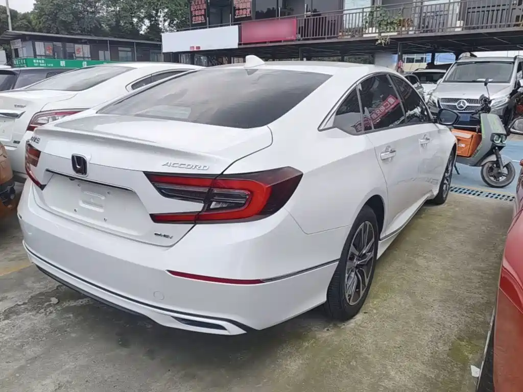 Accord Sharp· Hybrid 2.0 L Sharp Leading