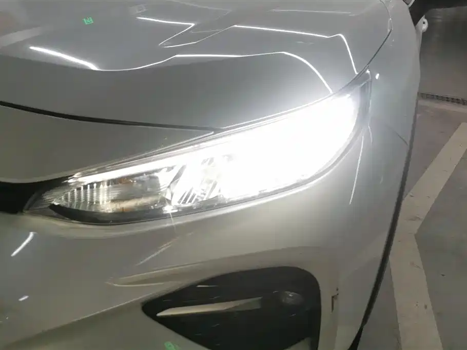 Wildlander 2.0 L CVT 4 WD Luxury PLUS