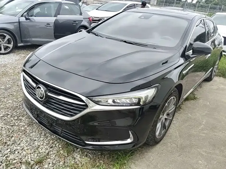 Buick LaCrosse 652 T Distinguished