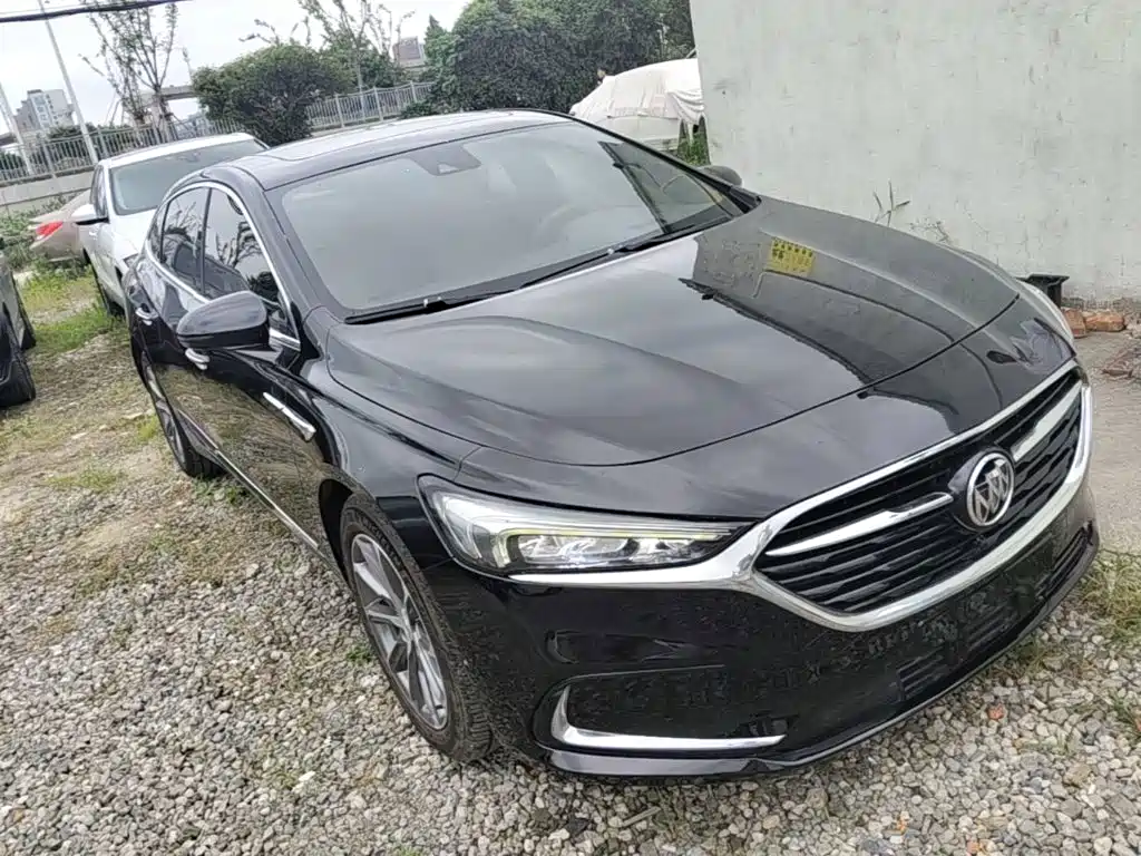 LaCrosse 652 T Distinguished