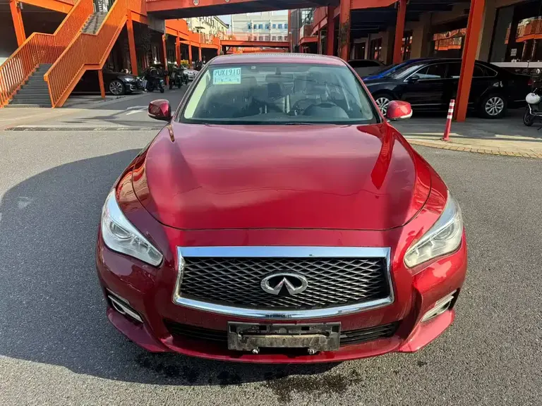 Infiniti Q50 L 2.0 T Comfort