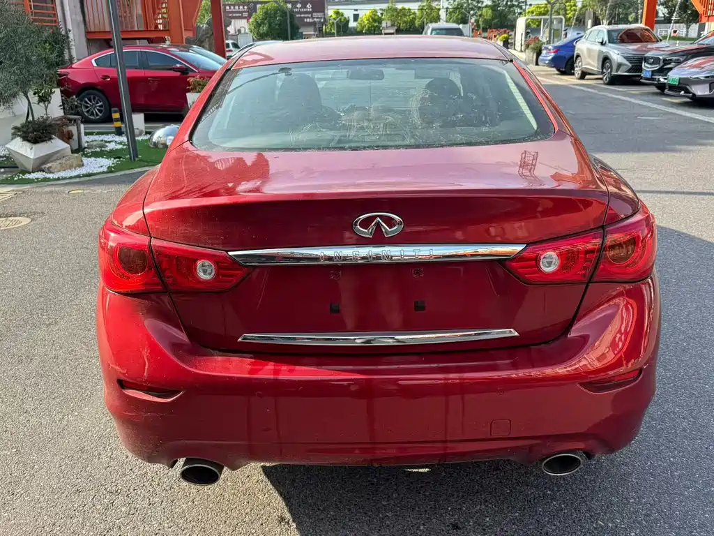 Infiniti Q50 L 2.0 T Comfort