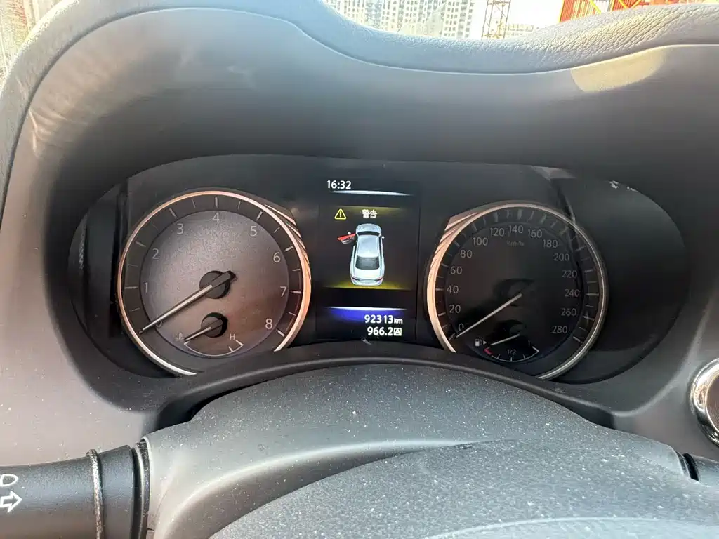 Infiniti Q50 L 2.0 T Comfort