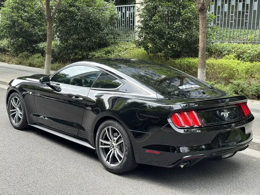 Mustang 2.3 L EcoBoost