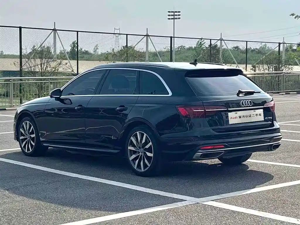 Audi A4 (Import) 奥迪A4进口 2021款 Avant 先锋派 40 TFSI 时尚致雅型