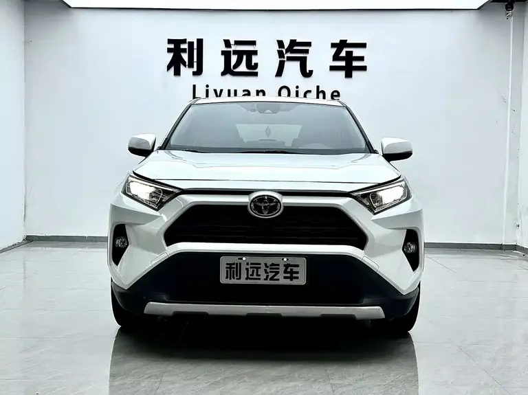 Toyota RAV4 2.0 L CVT 2 WD Style