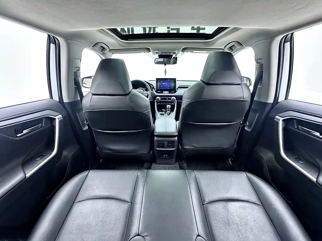 RAV4 2.0 L CVT 2 WD Style