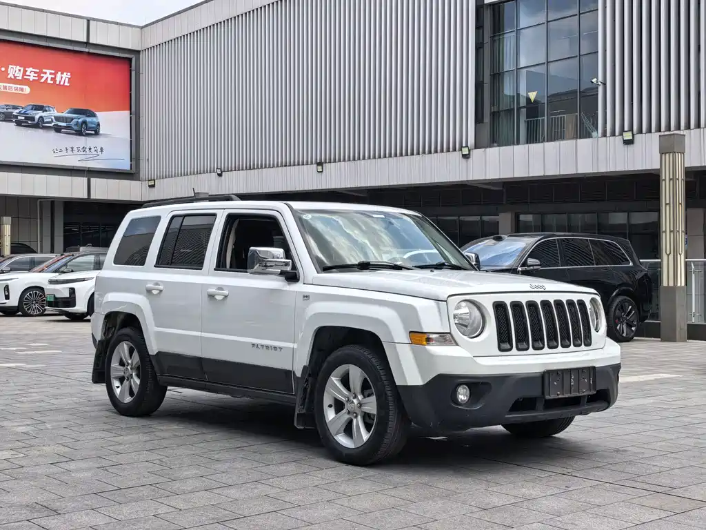 Patriot 2.4 L Sport