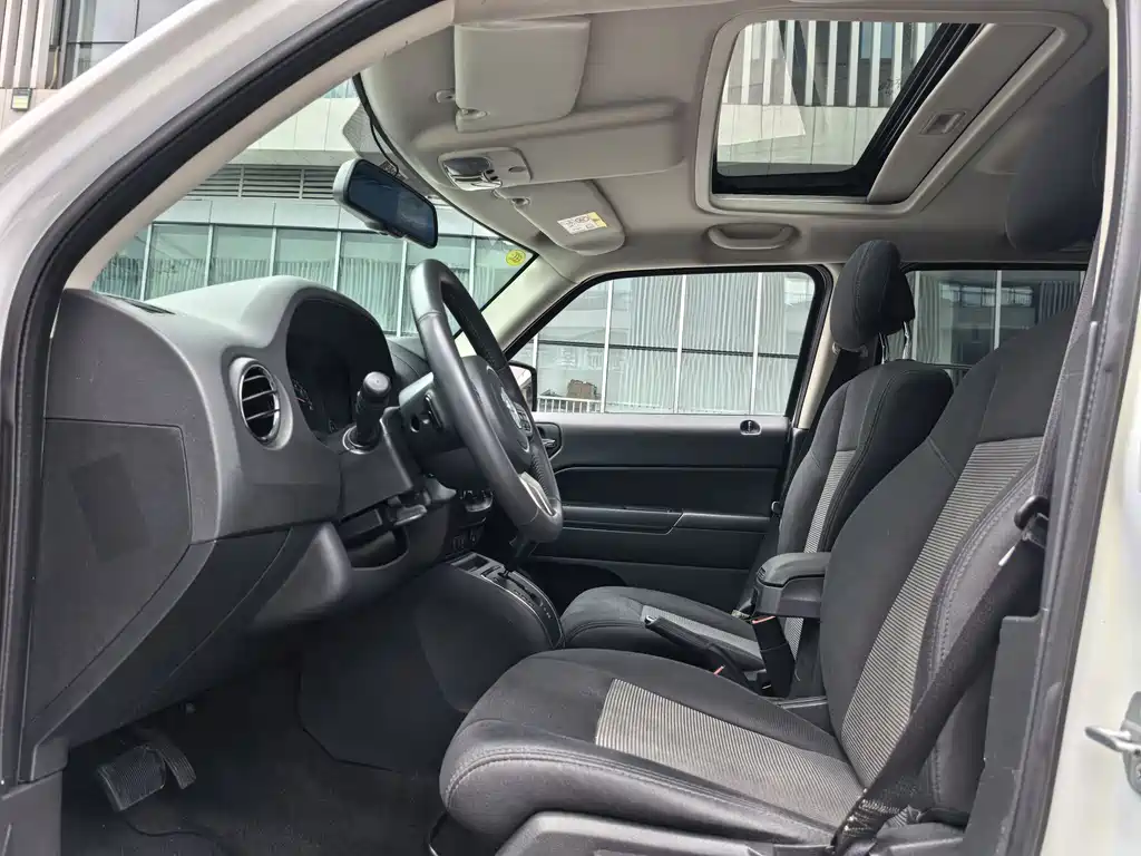 Patriot 2.4 L Sport
