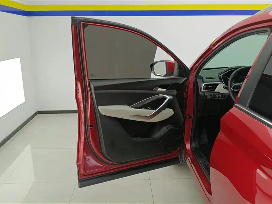 Baojun 530 1.8 L Auto Luxury CN-V