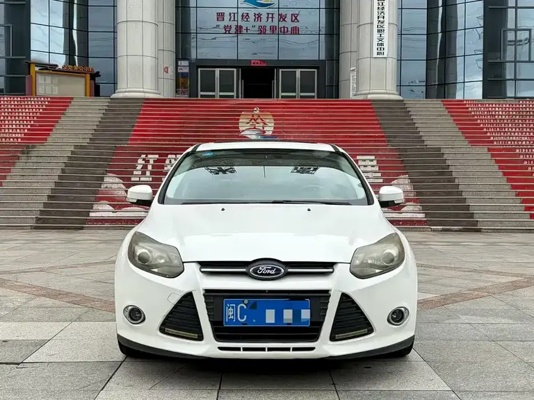 Ford Focus Sedan 1.6 L Auto Style