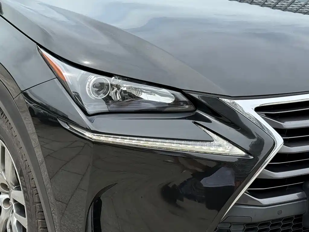 Lexus NX 200 t AWD Sharp Style