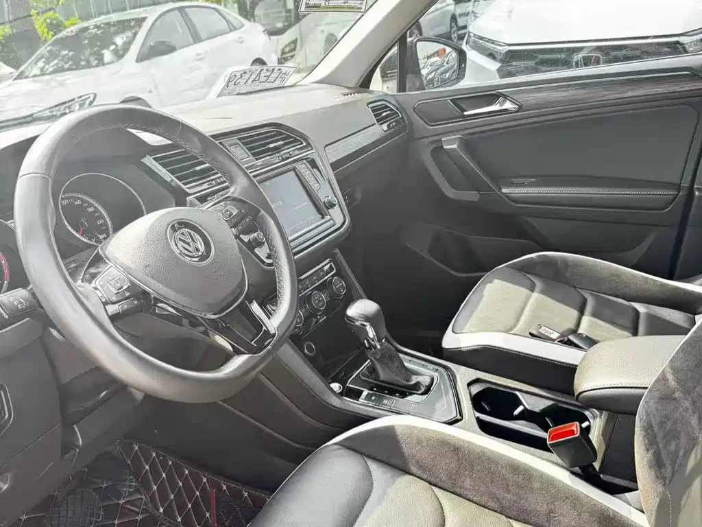 Tiguan L 330 TSI Auto 2 WD Luxury