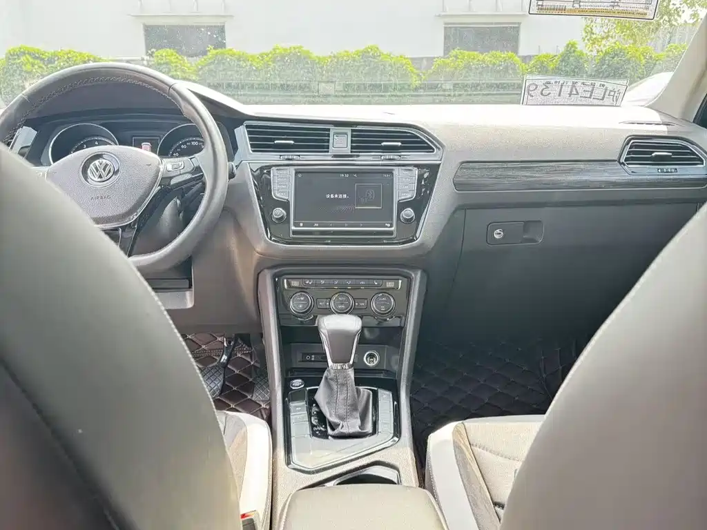 Tiguan L 330 TSI Auto 2 WD Luxury