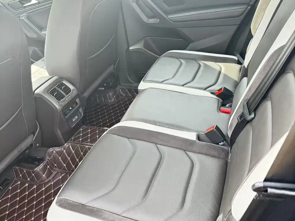 Tiguan L 330 TSI Auto 2 WD Luxury