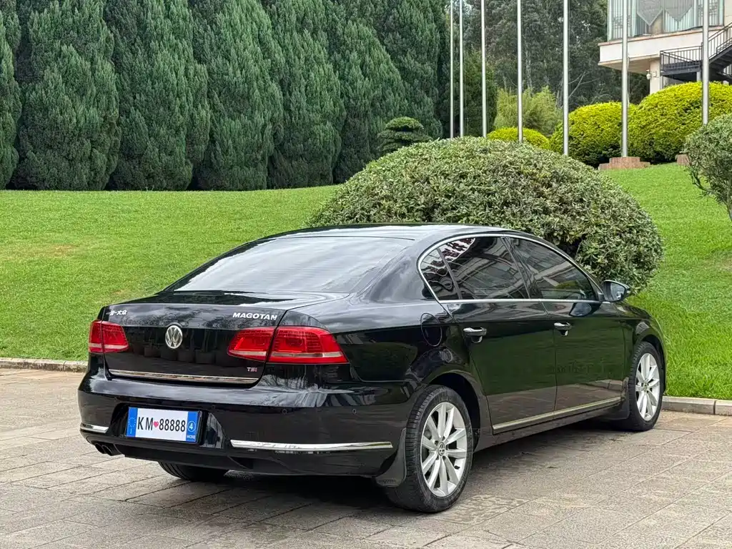Magotan 1.8 TSI Distinguished