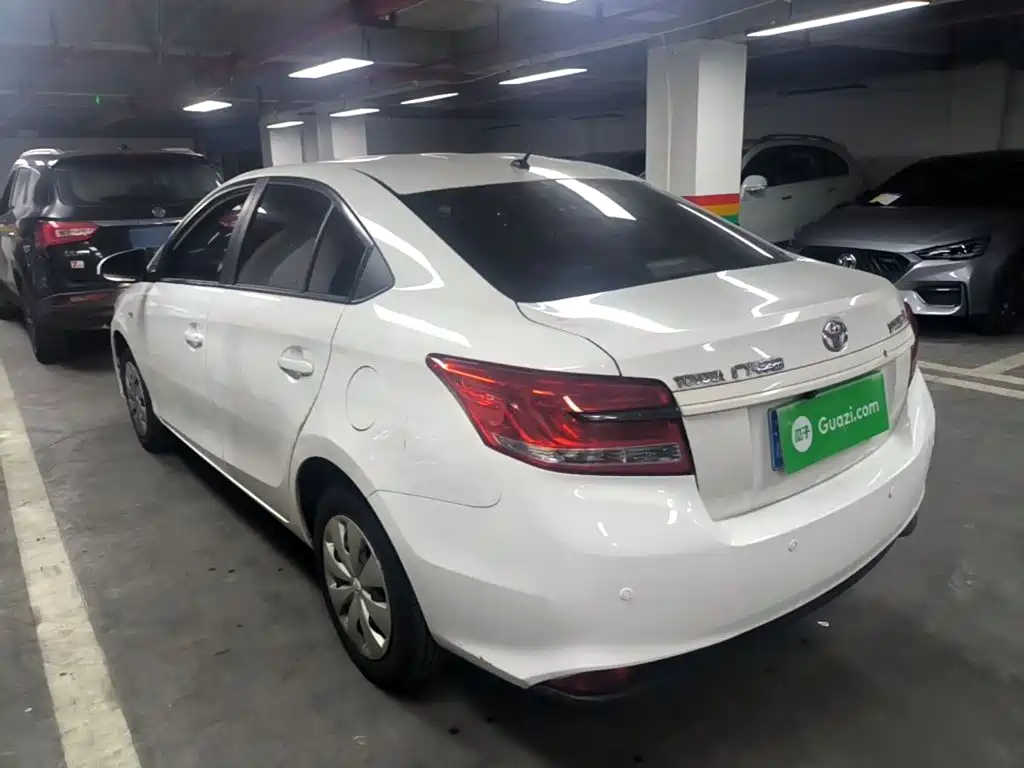 YARiS L Zhixiang 1.5 E CVT Charm Motion CN-VI