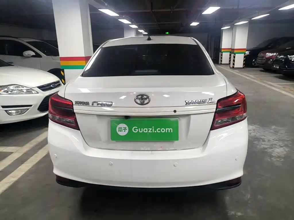YARiS L Zhixiang 1.5 E CVT Charm Motion CN-VI