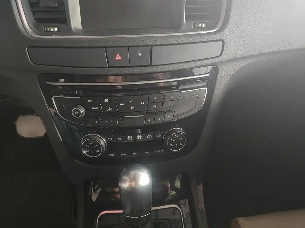 Peugeot 508 2.3 L Roland · Garros