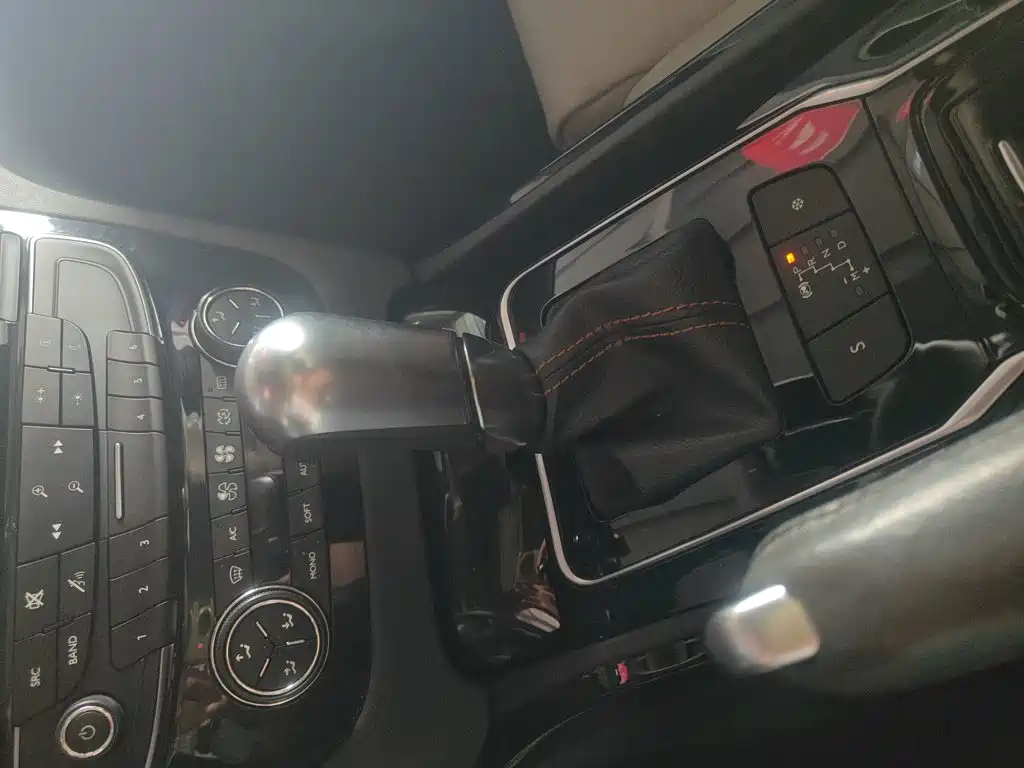 Peugeot 508 2.3 L Roland · Garros