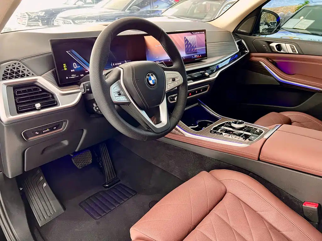 BMW X7 xDrive40 i Leading Luxury Package