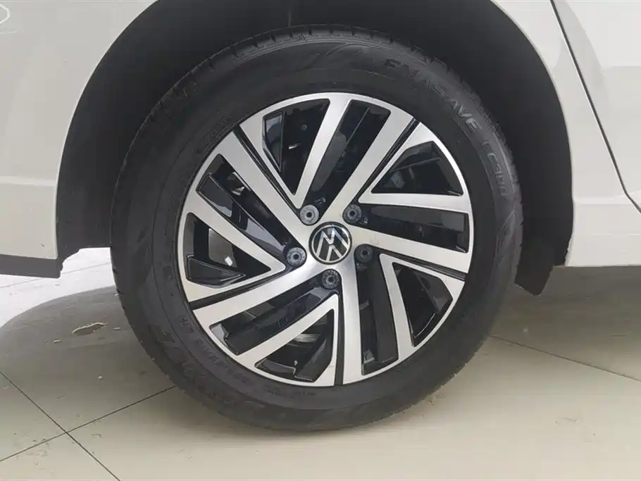 Lavida 280 TSI DSG Manyi