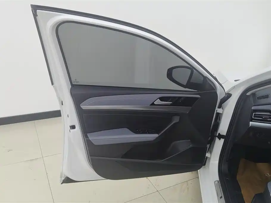 Lavida 280 TSI DSG Manyi