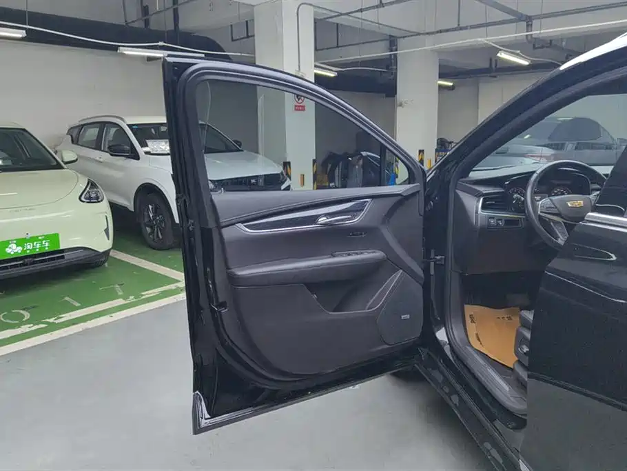 Cadillac XT5 2.0 T 2 WD Luxury