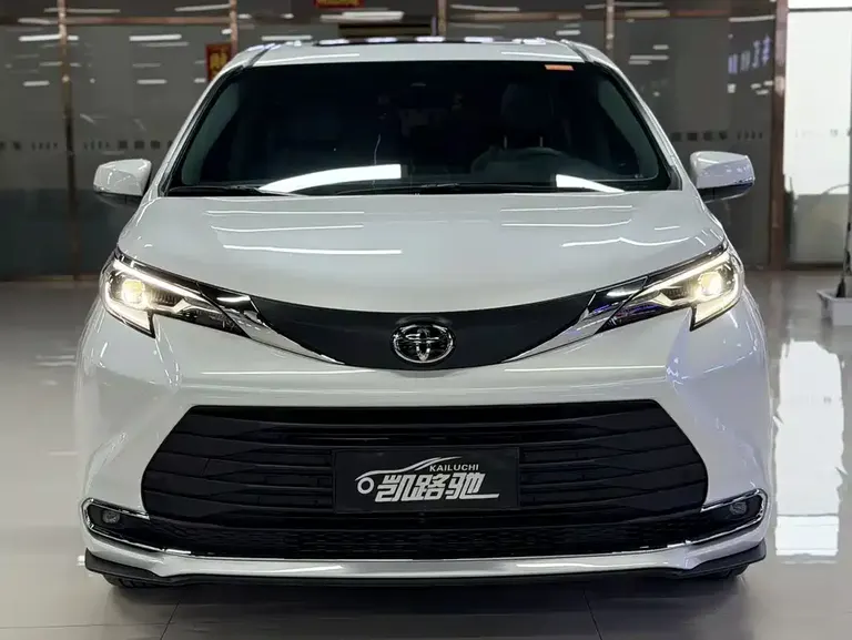 Toyota Sienna 2.5 L Hybrid Comfort