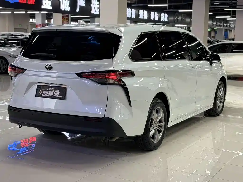 Sienna 2.5 L Hybrid Comfort
