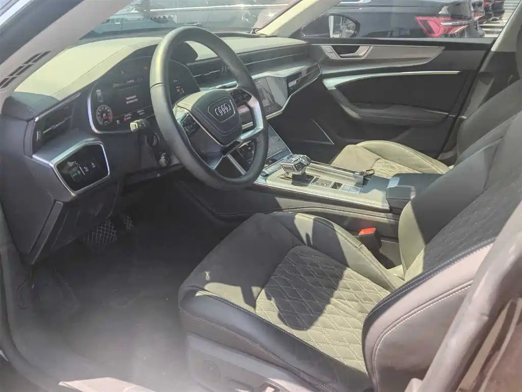 Audi A7 L 45 TFSI quattro Luxury Enjoyment
