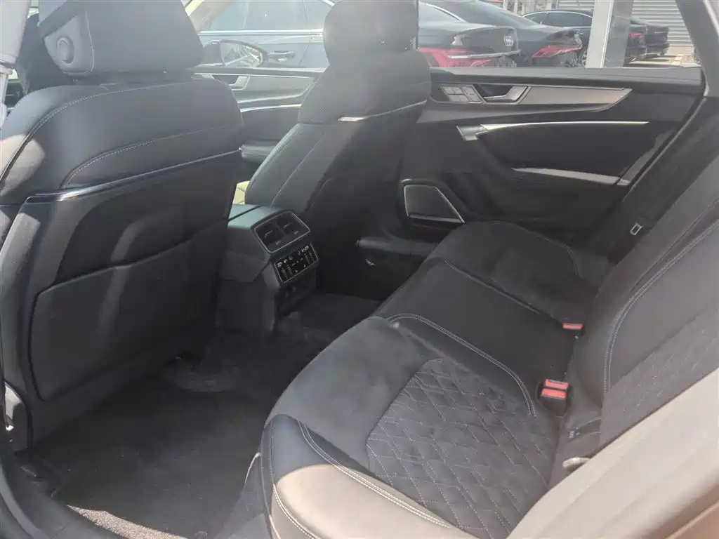 Audi A7 L 45 TFSI quattro Luxury Enjoyment
