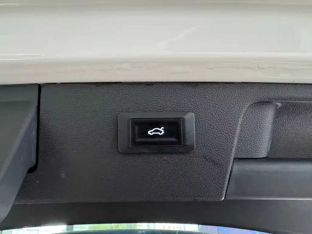 Tharu 280 TSI 2 WD Luxury