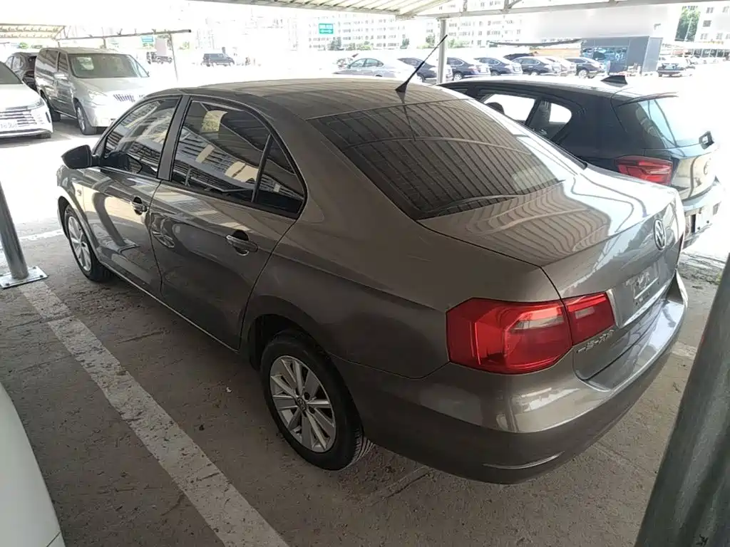 Jetta 1.6 L Manual Comfort