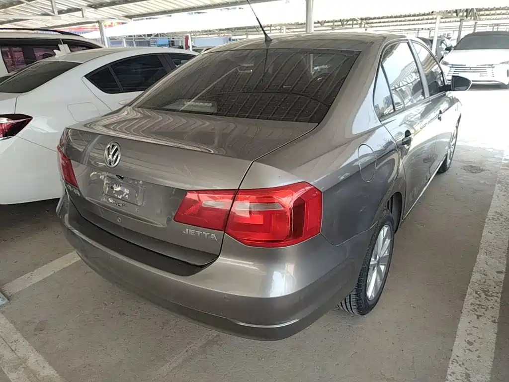 Jetta 1.6 L Manual Comfort