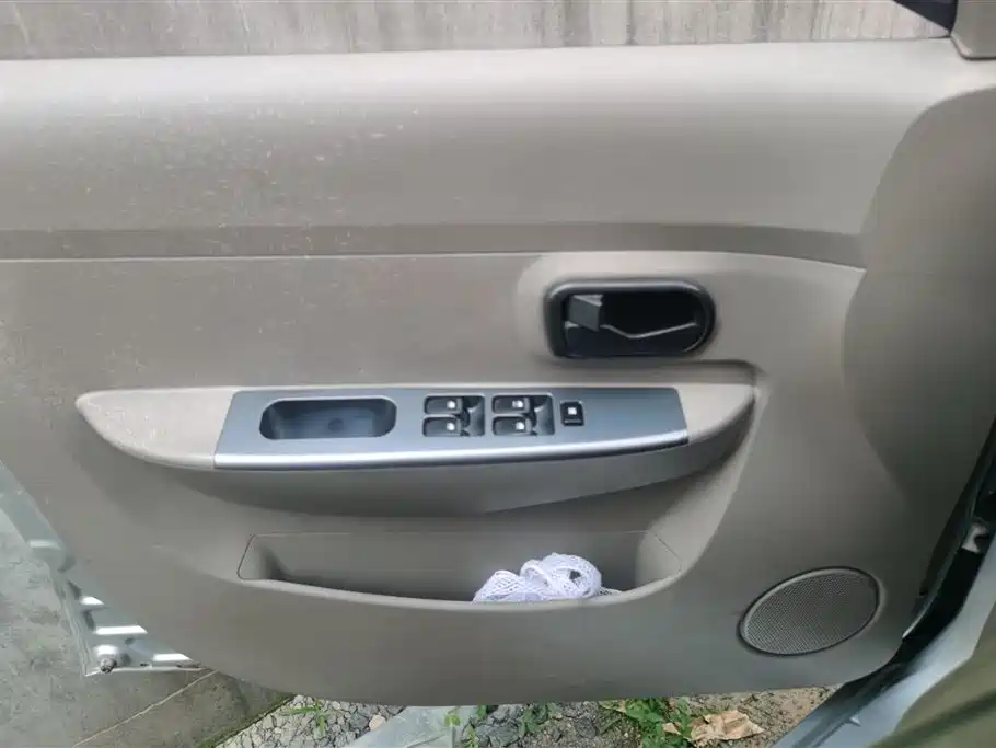 Wuling Hongguang 1.2 L Standard CN-IV