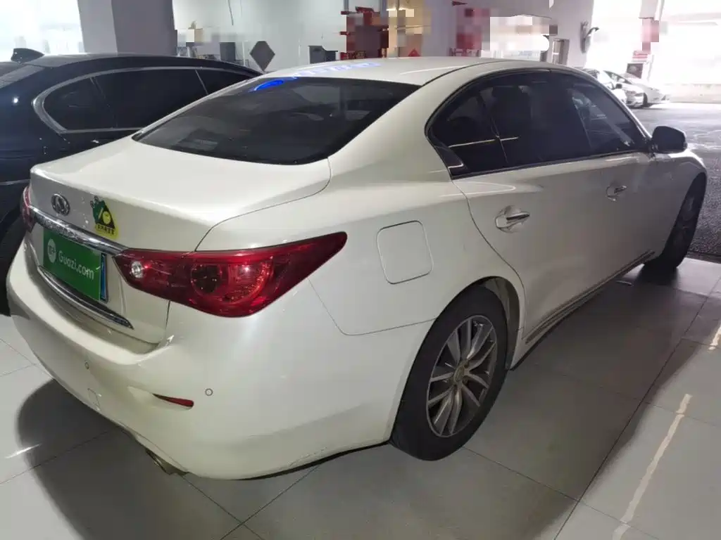 Infiniti Q50 L 2.0 T Joy