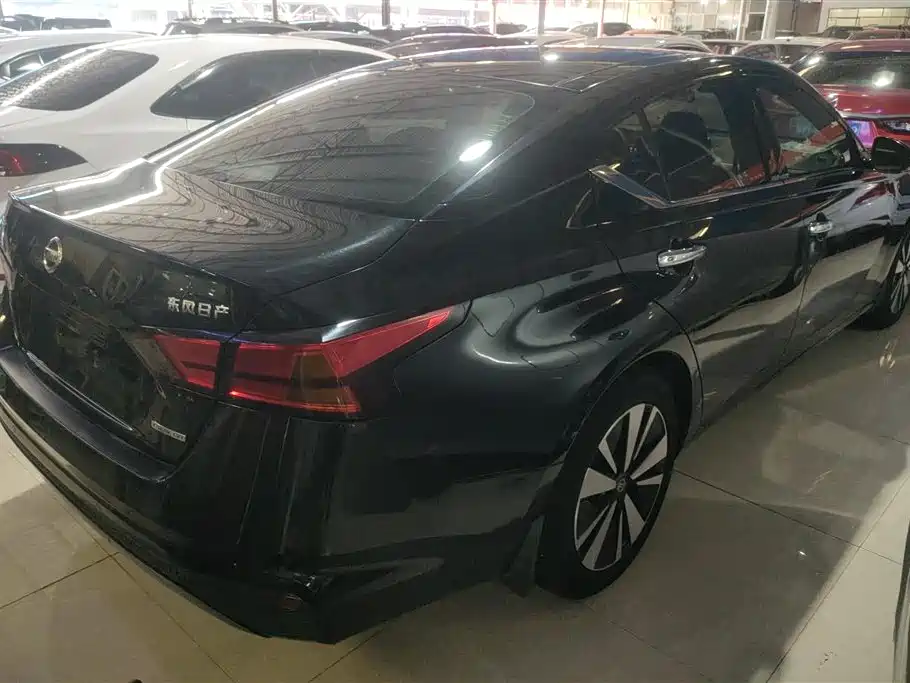 Teana 2.0 L XL Comfort