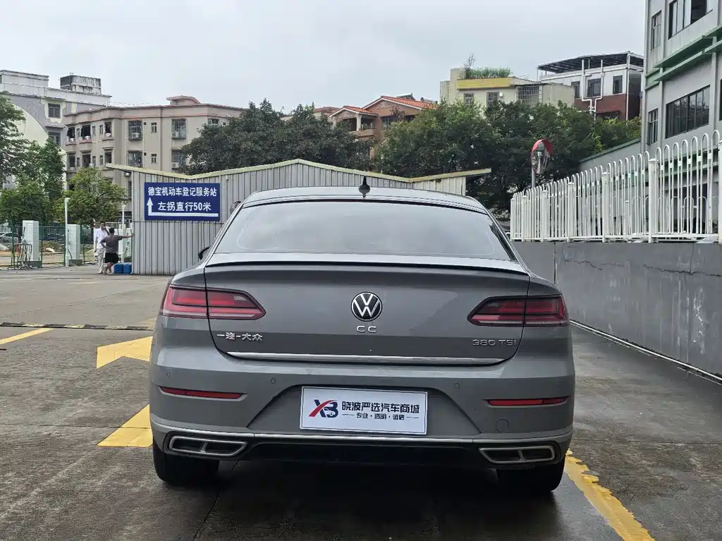 VW CC 380 TSI Dazzling Public Enjoyment