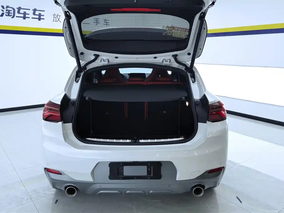 BMW X2 sDrive25 i Premium M Offroad Package