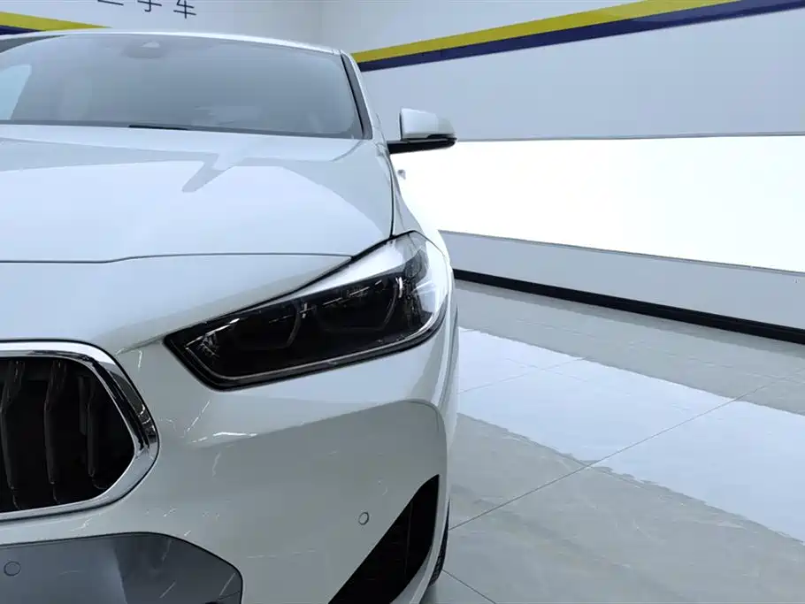 BMW X2 sDrive25 i Premium M Offroad Package