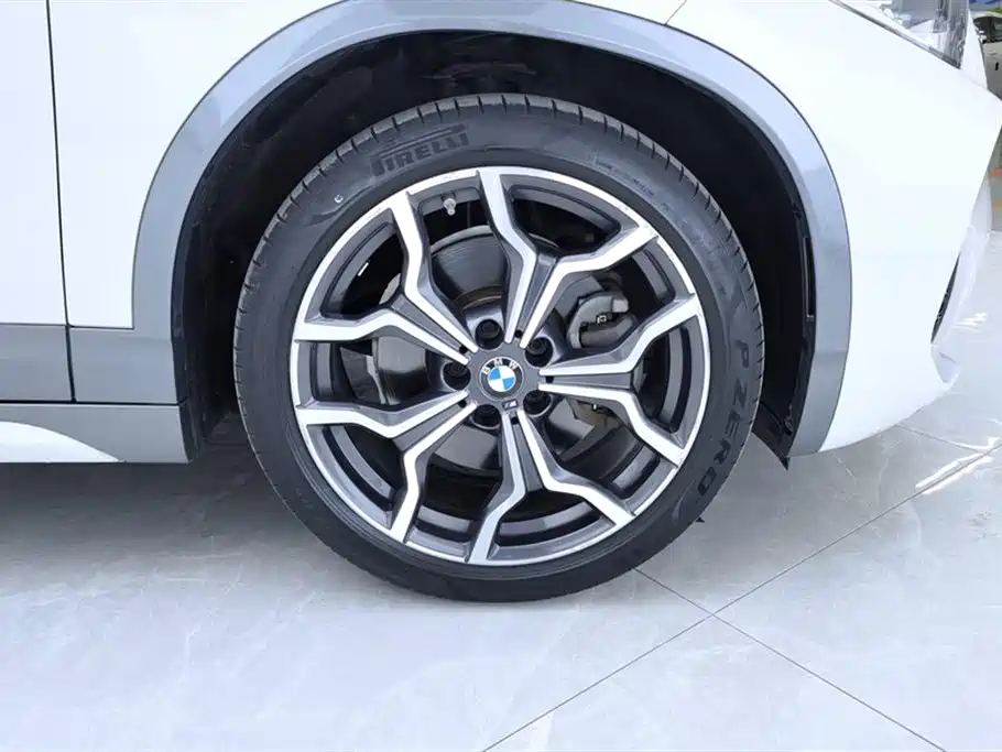 BMW X2 sDrive25 i Premium M Offroad Package