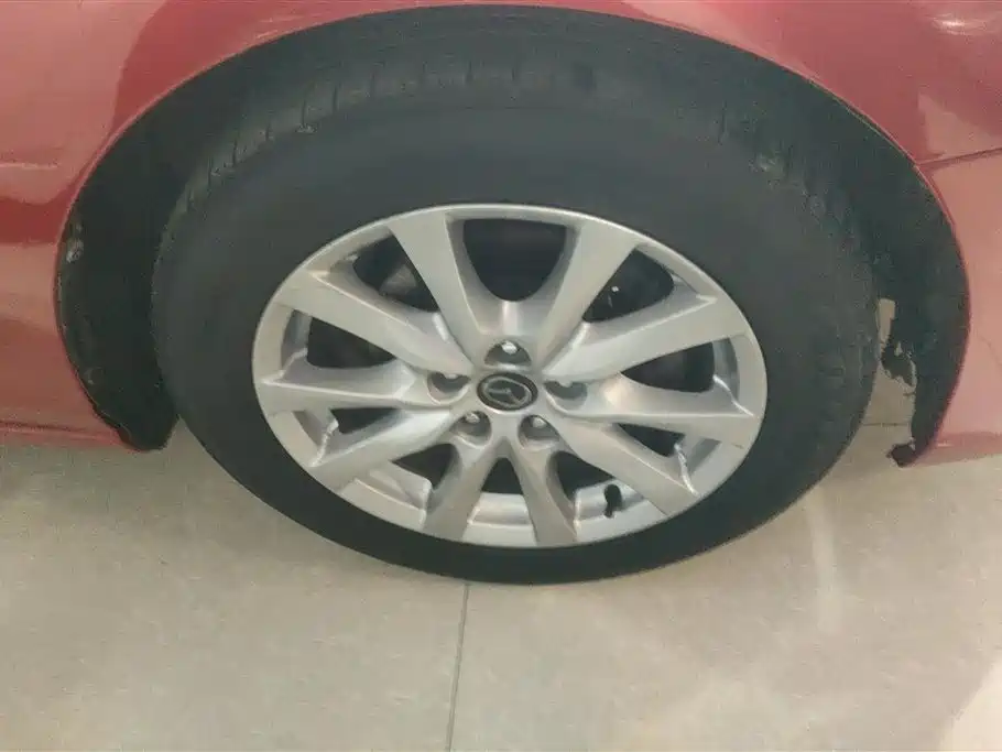 Atenza 2.0 L Blue Sky Luxury
