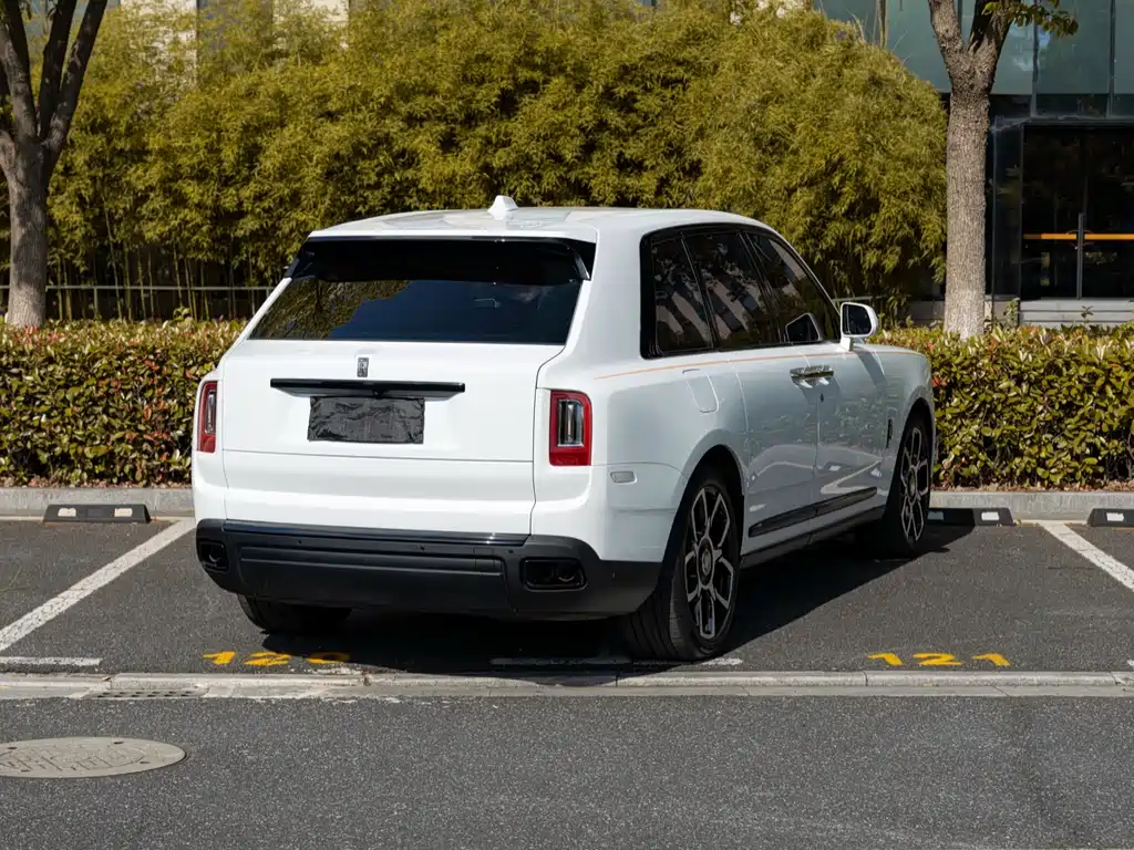 Cullinan 库里南 2022款 五座版