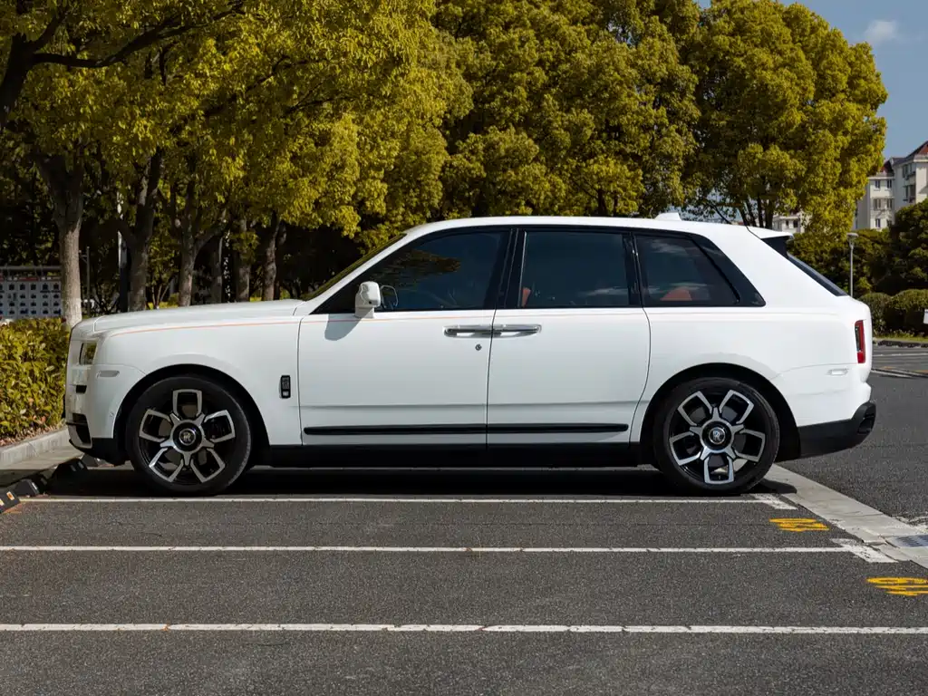 Cullinan 库里南 2022款 五座版