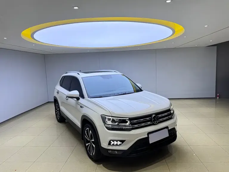 Volkswagen Tharu 280 TSI 2 WD Luxury