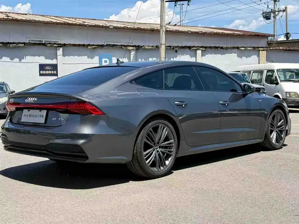 Audi A7 45 TFSI Select